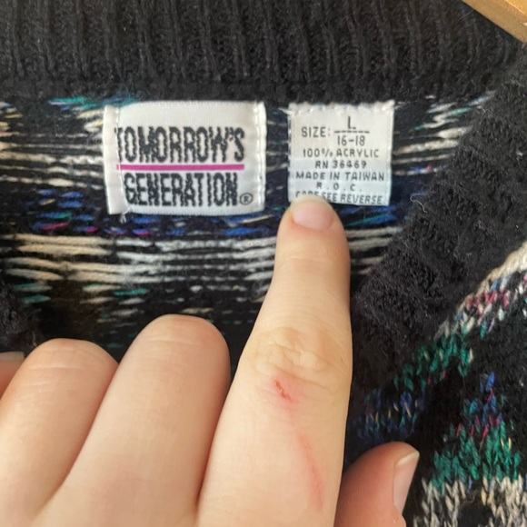 Tomorrow's Generation Black & Blue Chevron Vintage Sweater 0090 - Picture 3 of 3